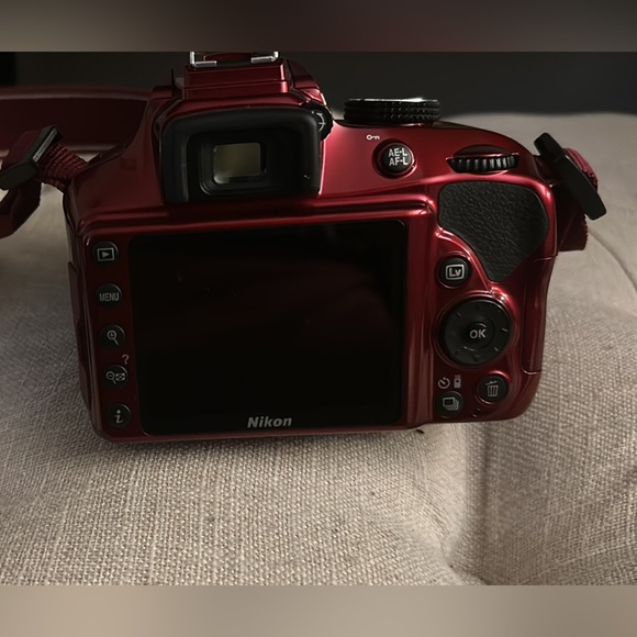 Nikon D3400 DSLR Camera - Picture 4 of 5